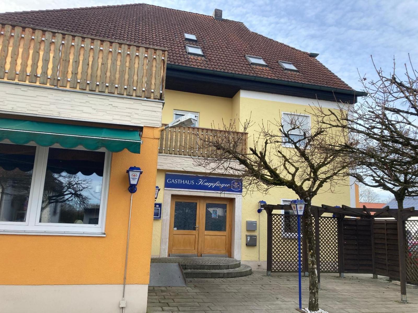 Gasthaus Karpfinger Aiterhofen Dış mekan fotoğraf